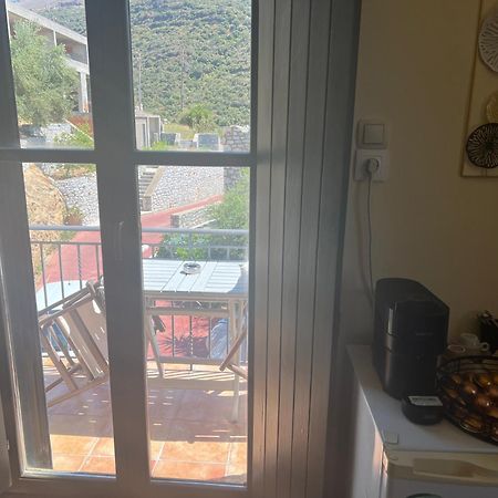 Onar Mani Suites Néon Oítilon 외부 사진