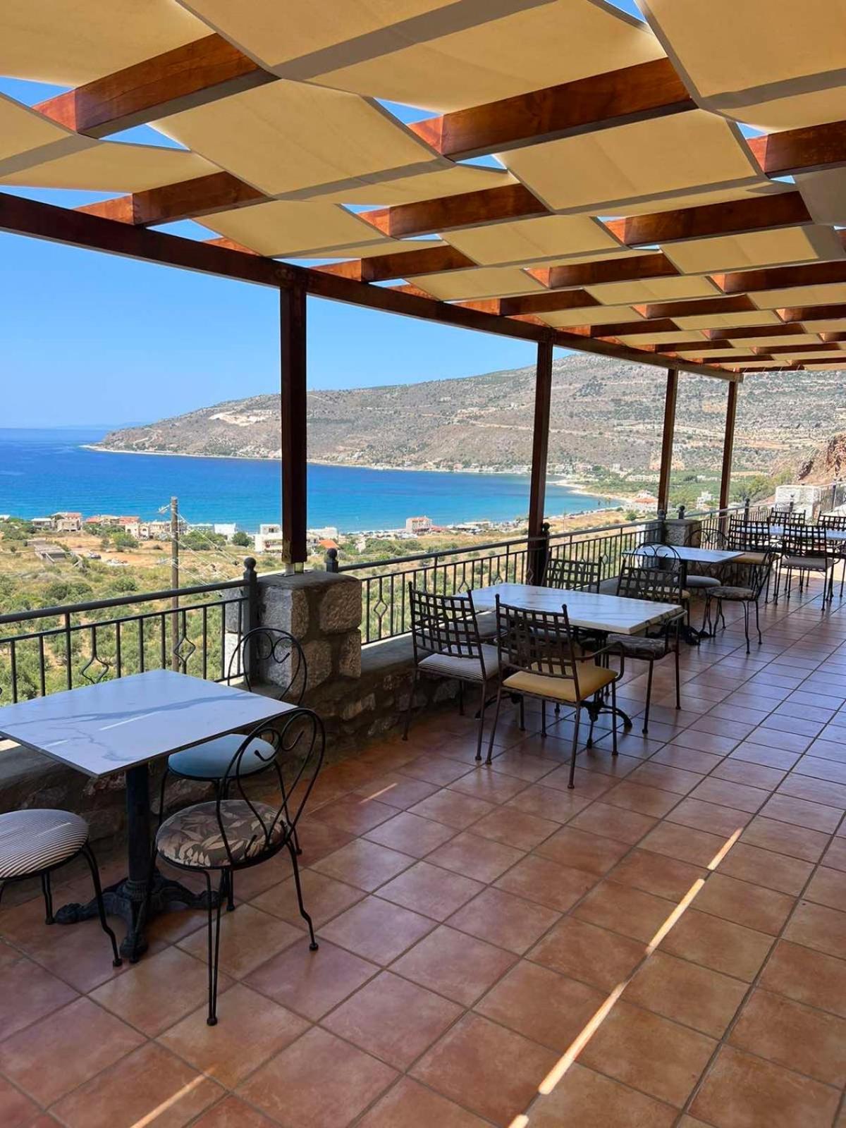 Onar Mani Suites Néon Oítilon 외부 사진