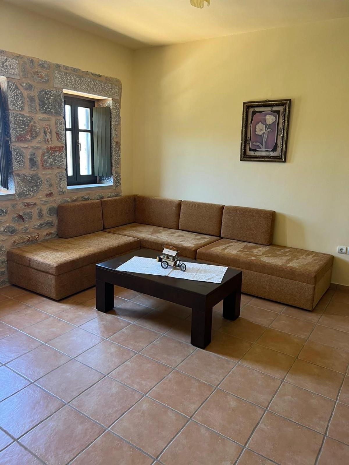 Onar Mani Suites Néon Oítilon 외부 사진