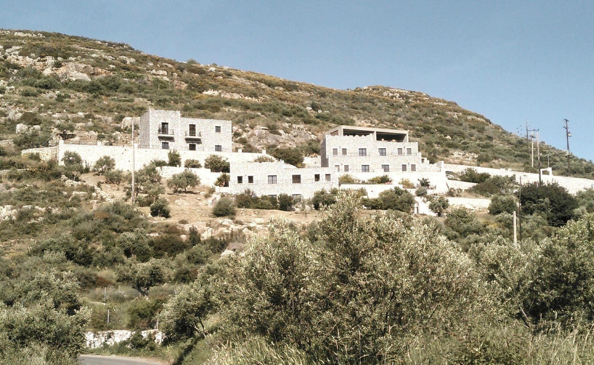 Onar Mani Suites Néon Oítilon 외부 사진
