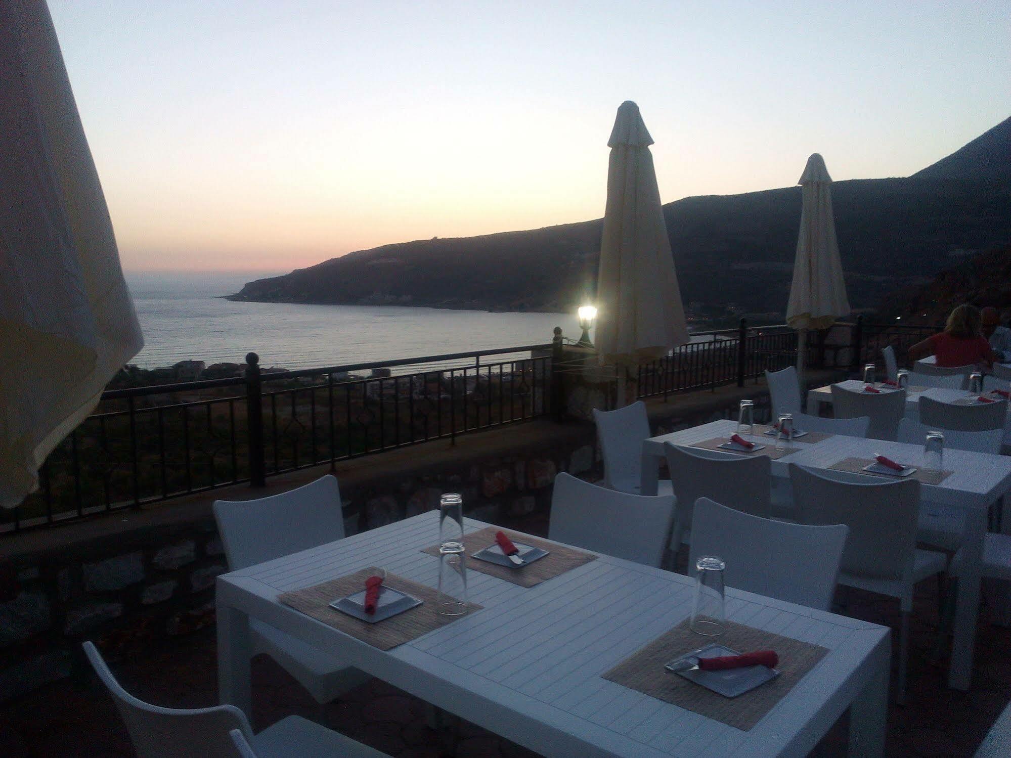 Onar Mani Suites Néon Oítilon 외부 사진