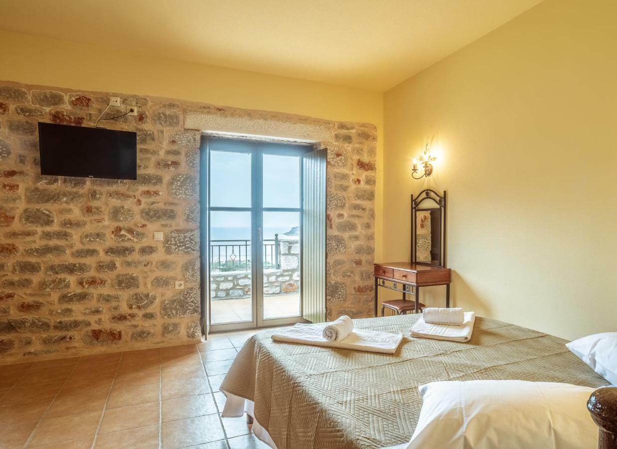 Onar Mani Suites Néon Oítilon 외부 사진