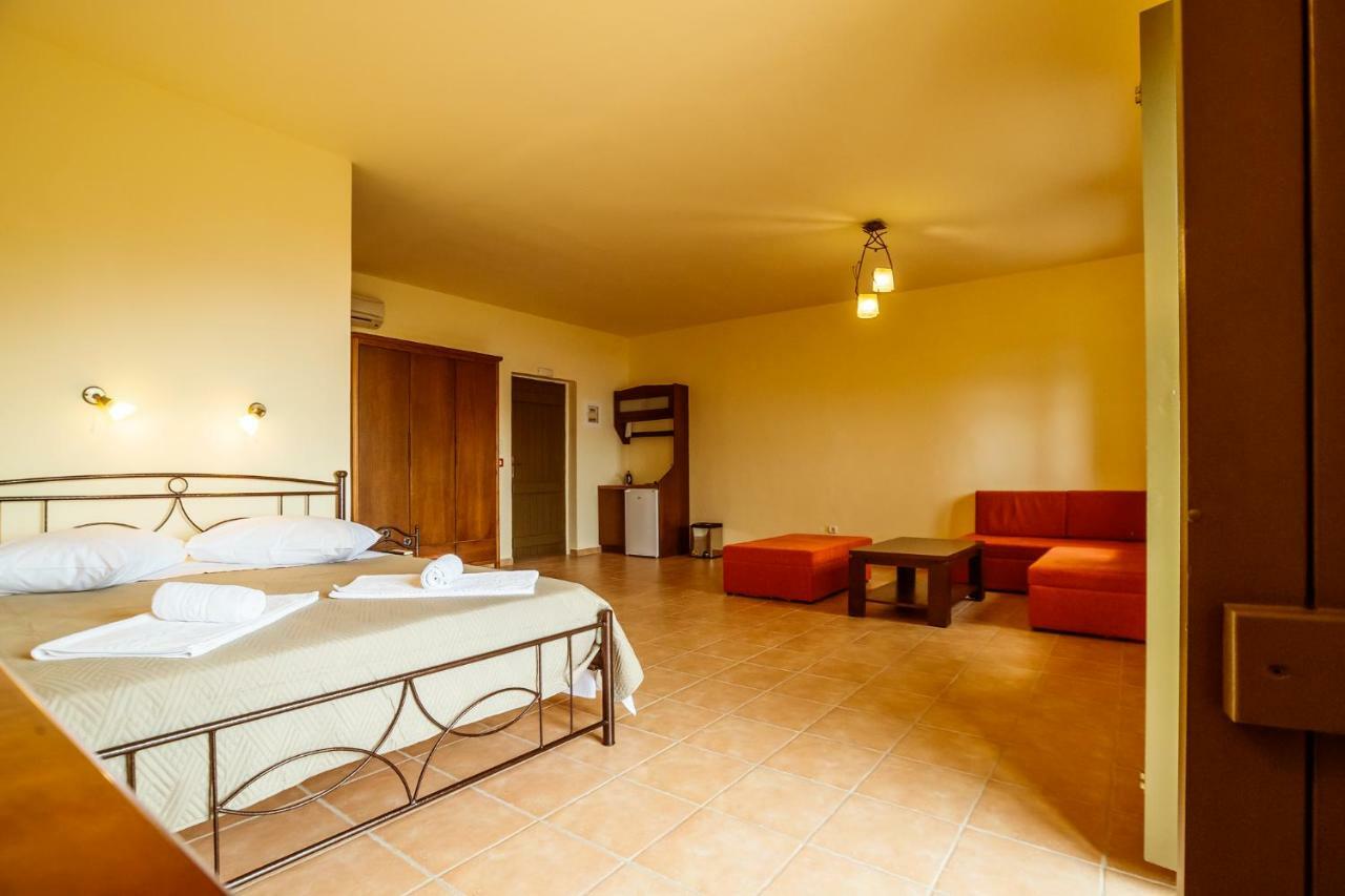 Onar Mani Suites Néon Oítilon 외부 사진