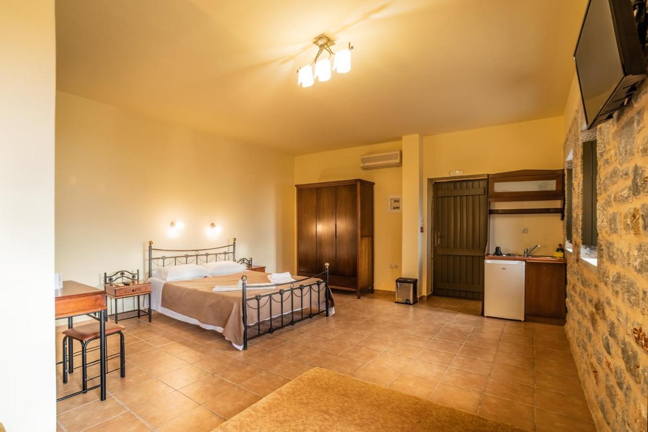 Onar Mani Suites Néon Oítilon 외부 사진