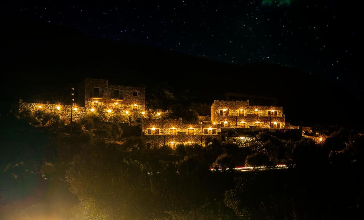 Onar Mani Suites Néon Oítilon 외부 사진